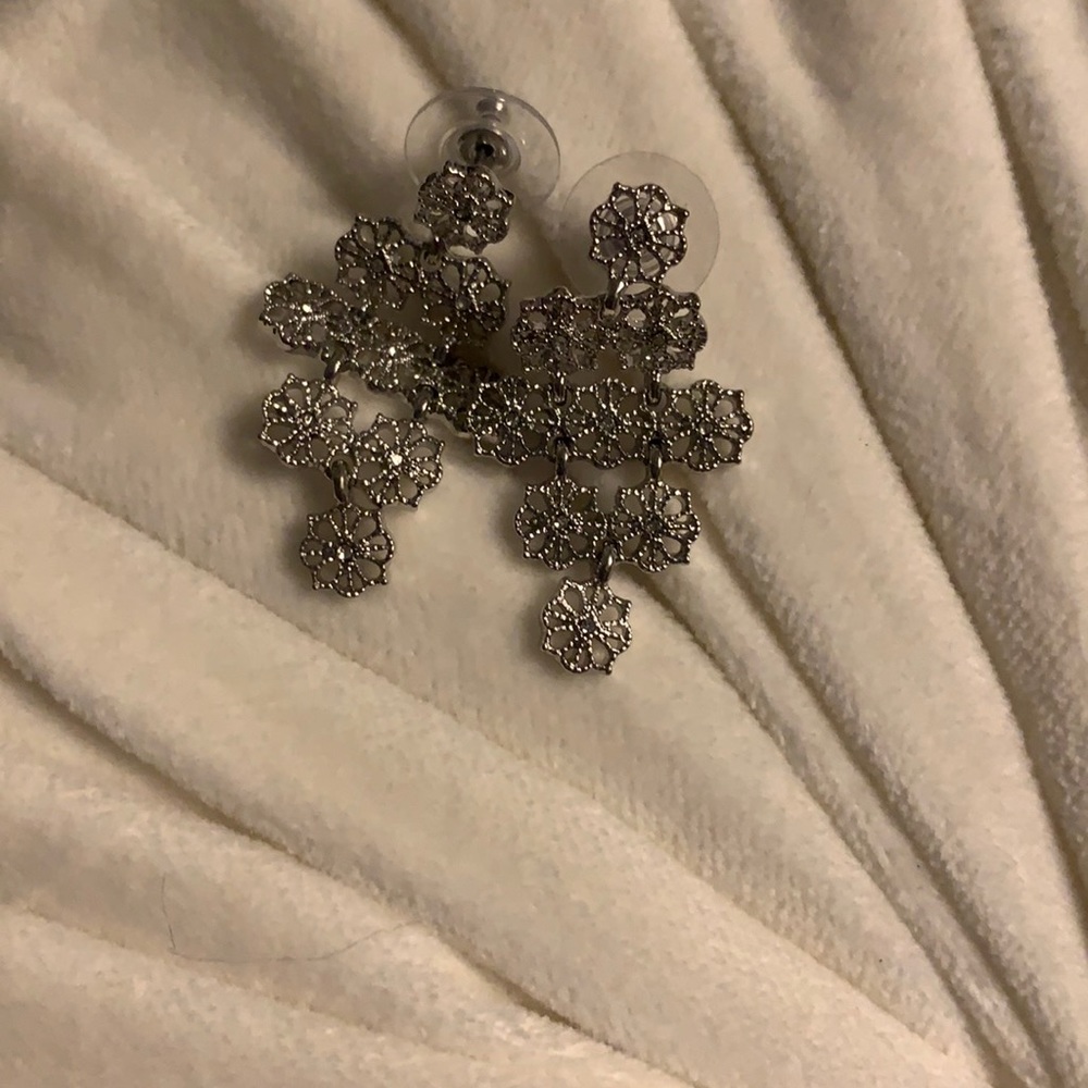Women’s Silvertone Filigree Dangle Earring